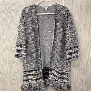 Ariat 3/4 Sleeve Fringe Trim Gray/ Black W Silver Filigree Cardigan Sweater